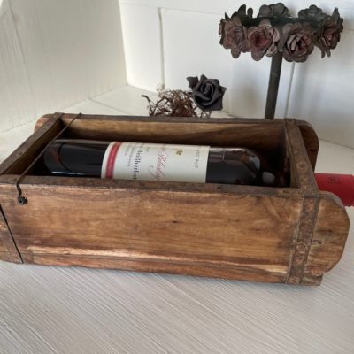 Ziegelform Weinregal